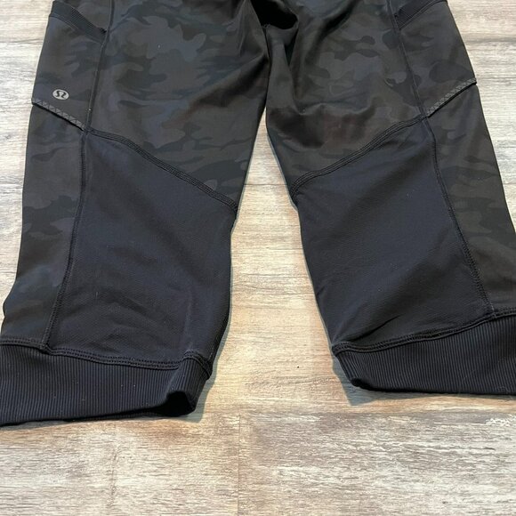 Lululemon Run For Fun Crop Full-On Luxtreme, Savasana Camo Black, Size 8 - Picture 11 of 15